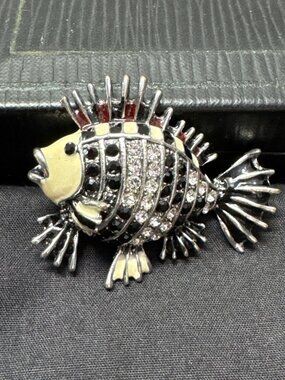 Fish-Shaped Rhinestone Brooch Pin With Silver & Black Accents Vintage Costume Je